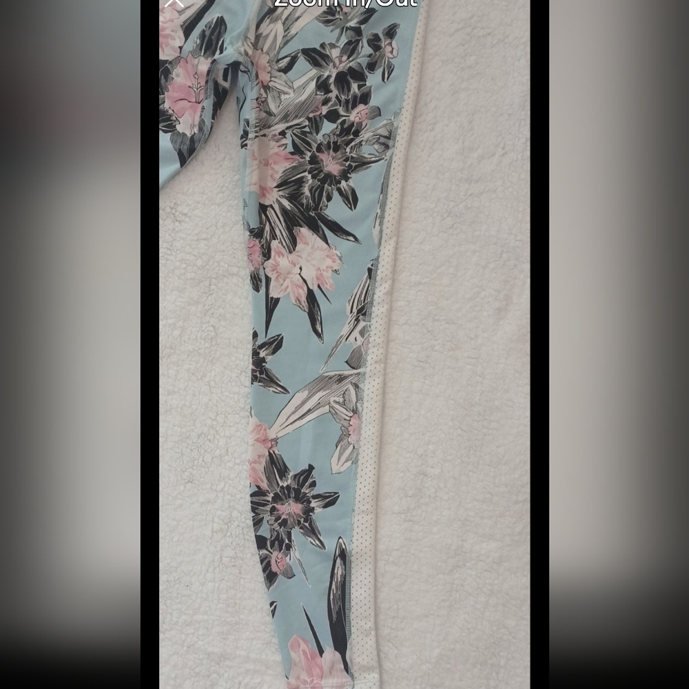 NWOT. NIKE Legging Floral w/Mesh Panel SZ Small. Blue/white/pink/black. - Picture 12 of 13